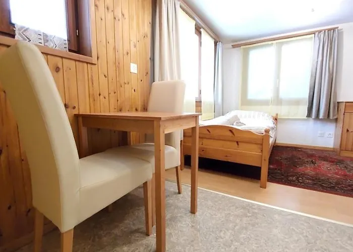 Mit Viel Charme, Kochnische Und 2 Betten *